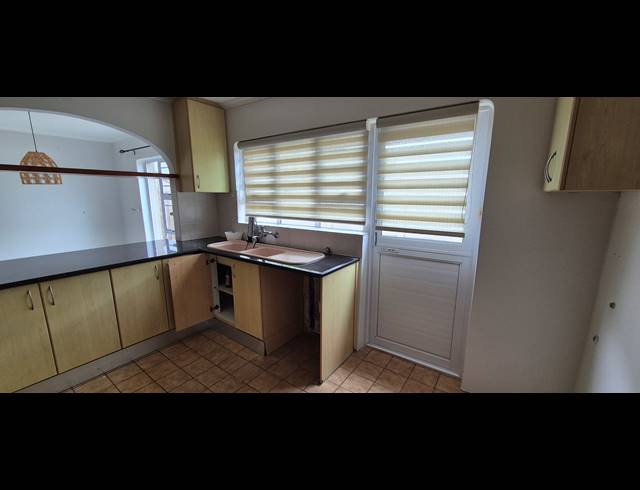 3 BEDROOM HOUSE TO LET IN WAVES EDGE